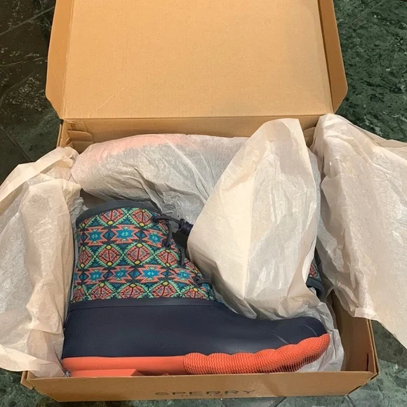 NWT Sperry Saltwater textile navy duck boots with coral bottoms - Picture 6 of 7